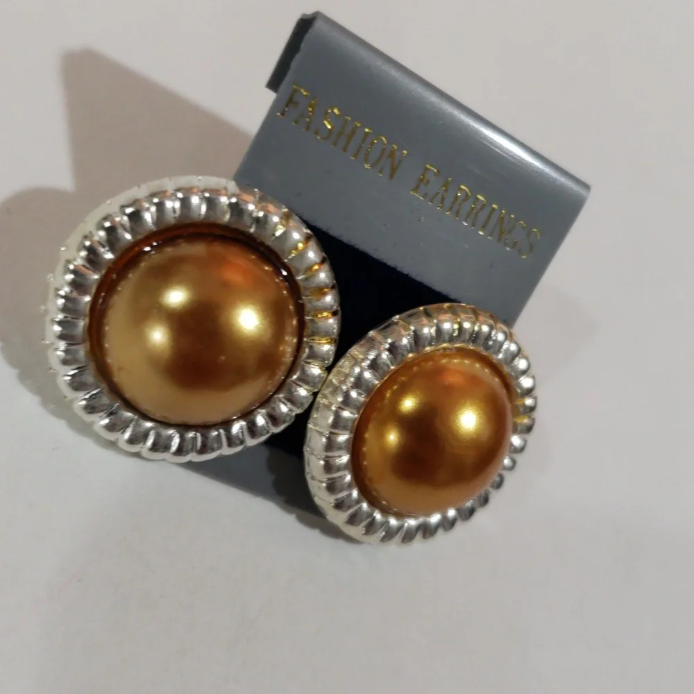 Dual tones Gold & Silver Round Earrings - Elegant 1" Fashion Jewelry for Women - Picture 5 of 9